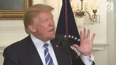 Presiden AS Donald Trump kebingungan mencari air minum saat sedang berpidato.