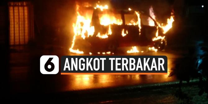 VIDEO: Detik-Detik Angkot Terbakar di Lenteng Agung Jakarta