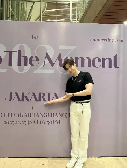 <p>Aggota 2PM ini ingin kembali ke Indonesia untuk membuat kenangan yang lebih indah bersama para penggemar. Dia berencana membuat konser. "Lain kali saya datang ke Jakarta selanjutnya pengin banget ngadain konser deh," tuturnya. (Foto: Instagram/ post_leejunho)</p>