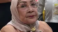 Ibunda Ferry Irawan, Hariati. (Foto: Dok. YouTube Intens Investigasi)