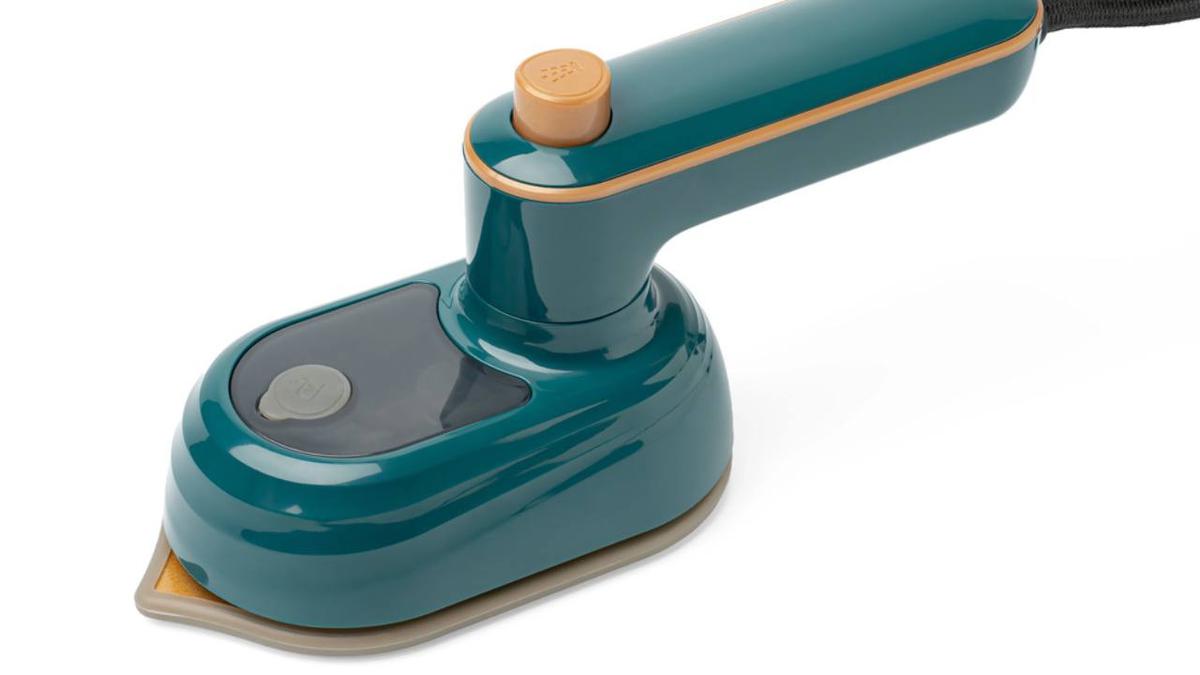 Setrika Portabel untuk Traveling yang Wajib Dibawa, Rahasia Tampil Rapi Meski Lagi Dinas