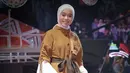 <p>Hampir sepekan terakhir Lesti Kejora jadi perbincangan hangat masyarakat Indonesia setelah melaporkan sang suami, Rizky Billar, ke Polres Metro Jakarta Selatan atas dugaan kekerasan dalam rumah tangga alias KDRT, Rabu (28/9/2022). Pelantun &ldquo;Tirani&rdquo; kemudian dilarikan ke Rumah Sakit Bunda, Jakarta untuk dirawat intensif. Mari kenang lagi sejumlah potret Lesti Kejora dalam hijab putih. (Foto: Dok. Instagram @lestykejora)</p>