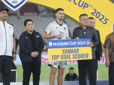 Jens Raven berhasil menyabet penghargaan sebagai top skorer Piala AFF U-23 2025. Raven berhak atas status tersebut karena berhasil mencetak tujuh gol sepanjang turnamen. (Bola.com/M Iqbal Ichsan)
