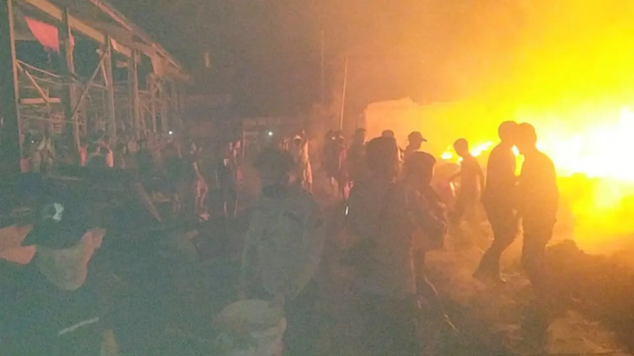 Kebakaran ini mengakibatkan sedikitnya 13 rumah dan kios milik warga ldi Minahasa Selatan udes terbakar.