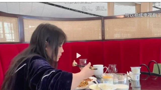 Gadis 23 Tahun Ini Menyamar Jadi Sosialita, Bisa Hidup Mewah Gratis