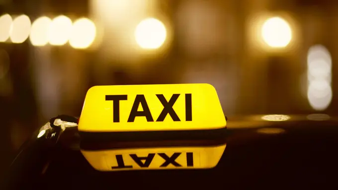 [Bintang] Heboh! Cewek Ngaku Cinta Sama Sopir Taksi Online, Endingnya...