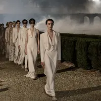 Koleksi yang hadirkan perpaduan unik antara mitologi, hingga sinematik. (Foto: Dior.dok)