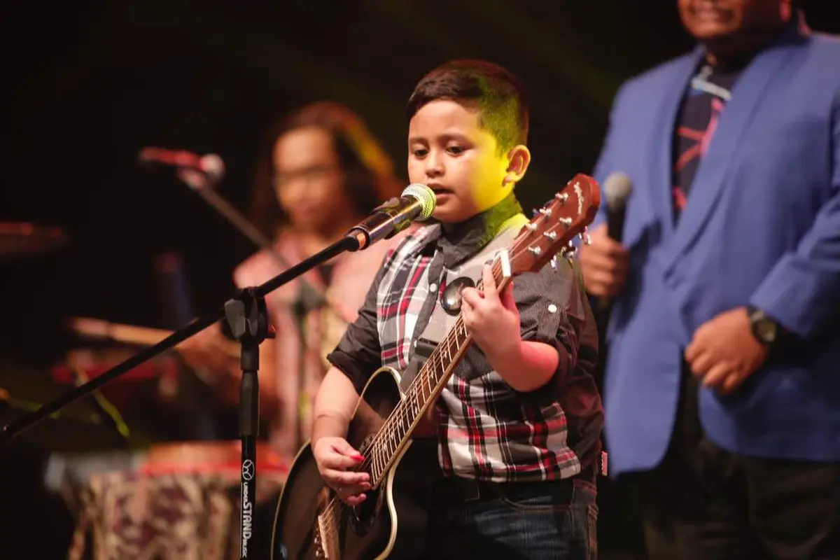 Ternyata, Bocah Ajaib Azry Pengin Banget Tampil Sepanggung Sama Musisi Indonesia