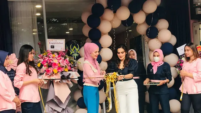 Aldila Jelita bersama dr. Hawa Kristina Glandy.