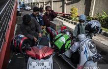 Arus Balik Lebaran 2026 Padat, Penjual Lemang Raih Berkah Ekonomi