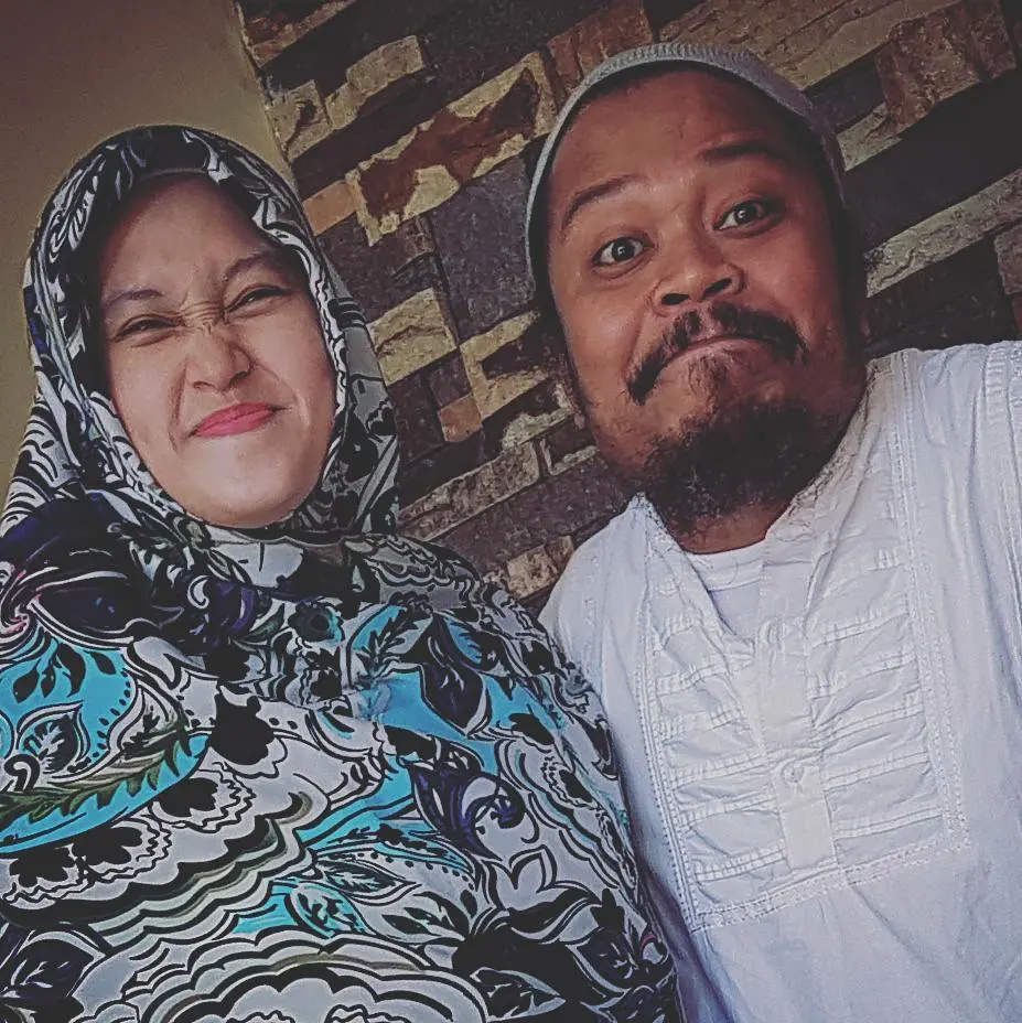 Is vokalis Payung Teduh dan istrinya, Agnes Purwanti. (Indonesia - @pusakata)