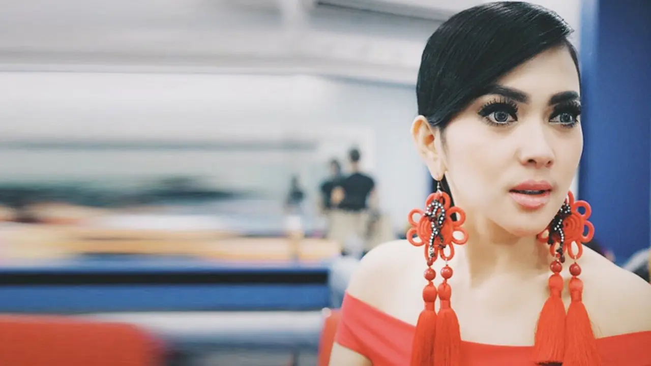 Syahrini 