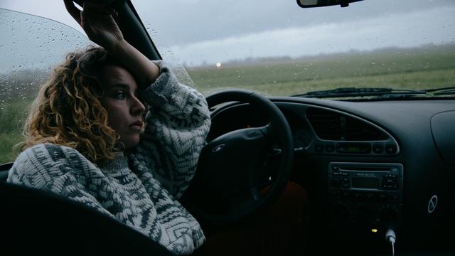 Ilustrasi merenung, berusaha melupakan kesalahan