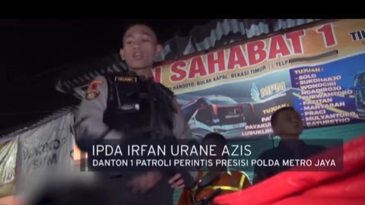 Setelah berhasil diamankan, para pelaku tawuran hanya tertunduk tak berkutik. Urane terlihat geram dengan aksi para remaja itu.