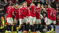 Kemenangan tersebut menjaga asa Manchester United untuk lolos ke babak 16 besar Liga Europa sebagai pemuncak klasemen di Grup E. MU kini hanya terpaut 3 poin dari Real Sociedad, tim yang akan mereka hadapi pada laga pamungkas. (AP/Jon Super)