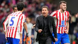 Simeone telah membukukan 1000 caps atau penampilan sebagai pelatih dalam laga leg pertama semifinal Liga Champions 2025/2026 antara Atletico Madrid melawan Arsenal di Metropolitano stadium, Madrid, Spanyol, Sabtu (29/04/2026) waktu setempat. (AP Photo/Manu Fernandez)
