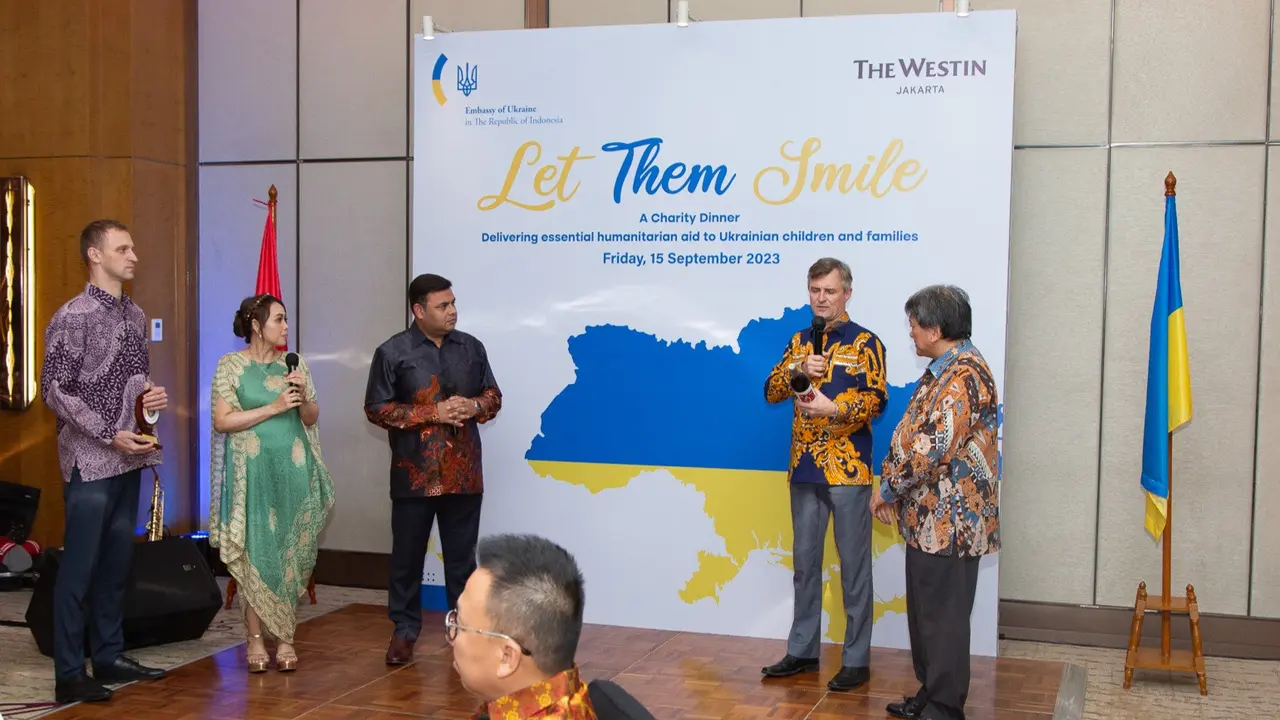 Acara Lelang Amal Ukraina