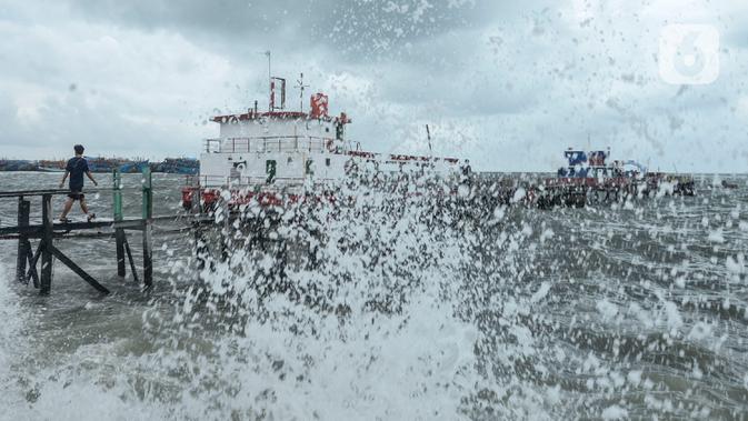 Lampung dan Banten Siaga Cuaca Ekstrem Imbas Siklon Tropis Bakung Menguat di Samudra Hindia