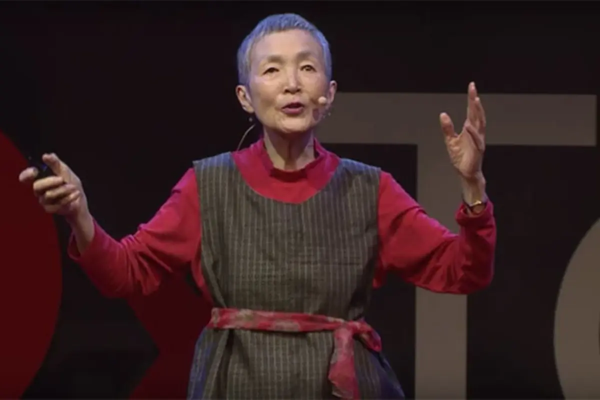 [Bintang] Belajar Programming Online, Nenek 81 Tahun Bikin Game di Phone