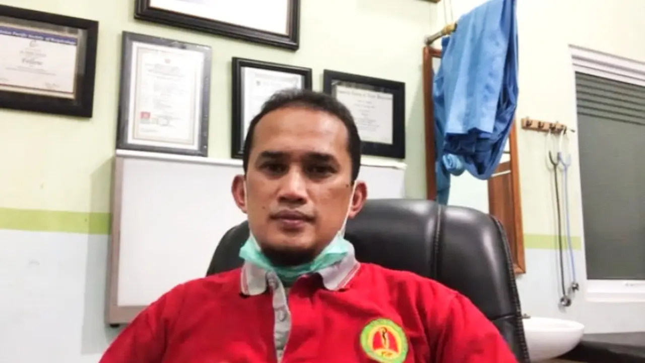 Wakil Ketua Penangan virus corona Covid-19 di RS Ahmad Muchtar Bukittinggi, dr Dedy Herman