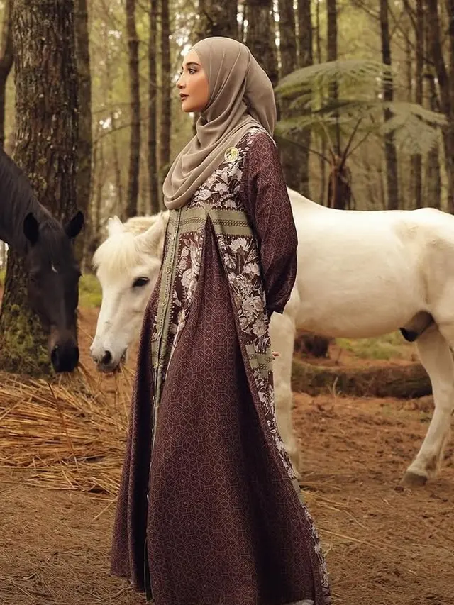 Gamis ala Zaskia Sungkar