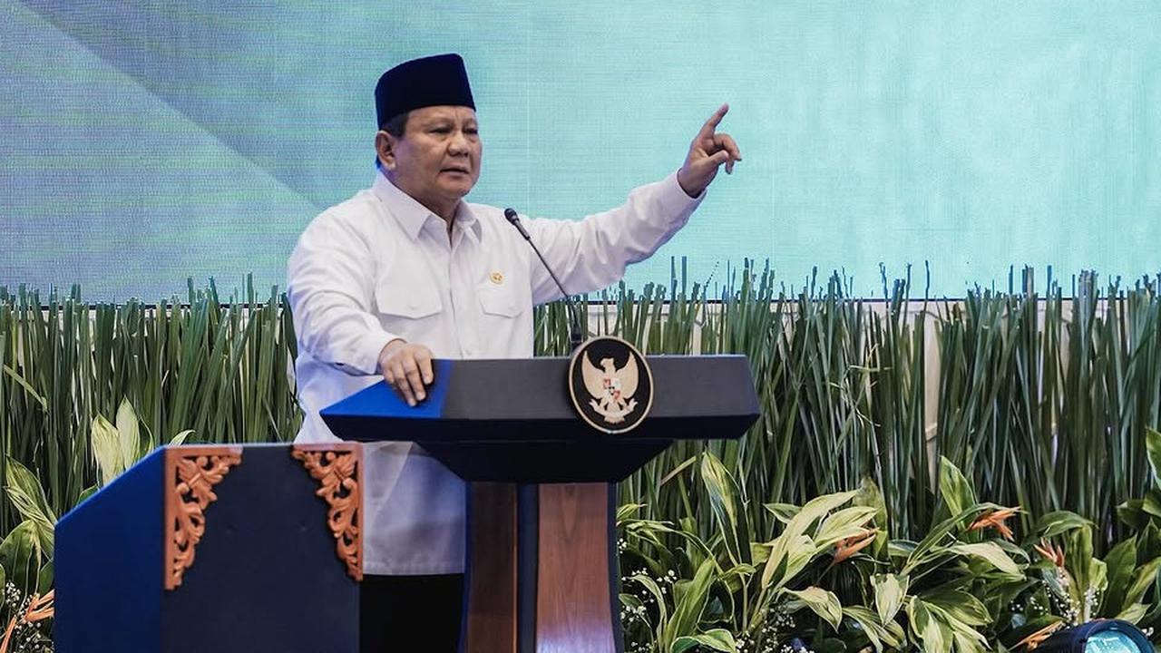 Kelakar Prabowo Saat Kehabisan Bahan Pidato di Peresmpian Pabrik Emas: Terlalu Lama Nanti Jadi Kampanye