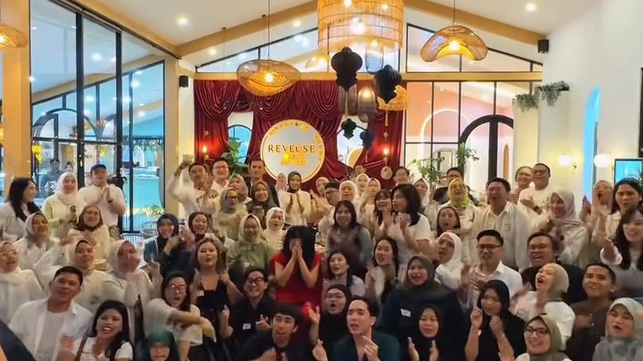 5 Momen Yura Yunita Buka Puasa Bareng Fans, Kompak Pakai Baju Serba Putih