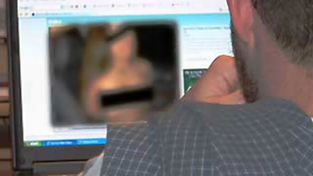 100605bsitus-porno.jpg