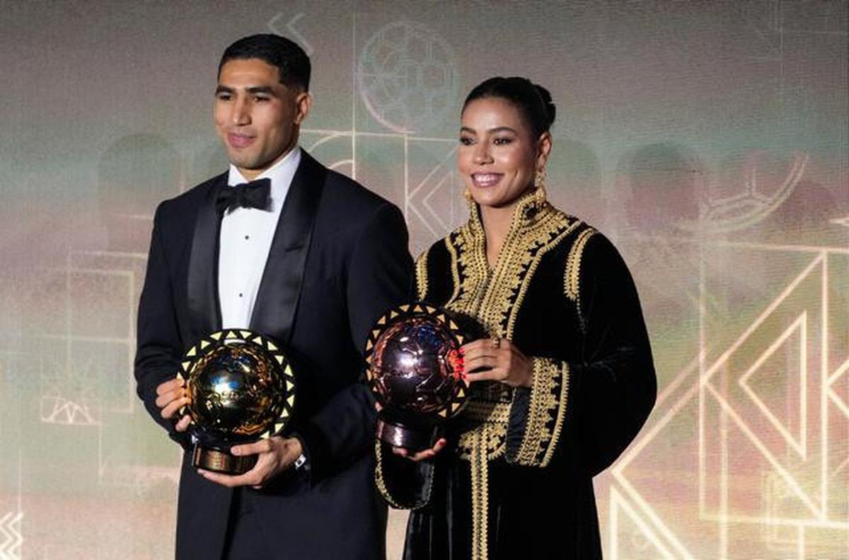 Kalahkan Salah,Achraf Hakimi Raih Penghargaan Pemain Terbaik Afrika 2025