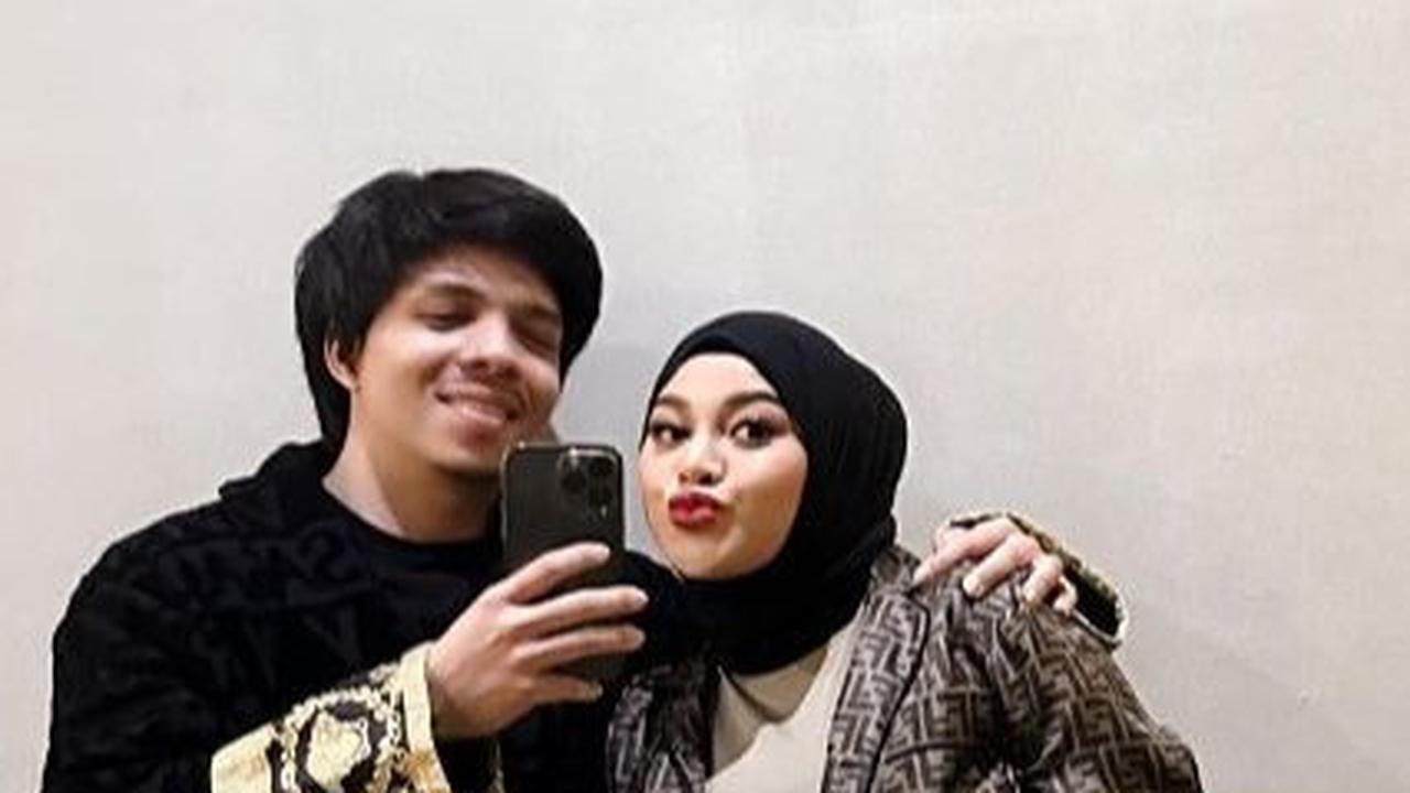 Mewah, Kisah Cinta Atta dan Aurel Hermansyah Dikemas Cantik dalam Cincin Diamond