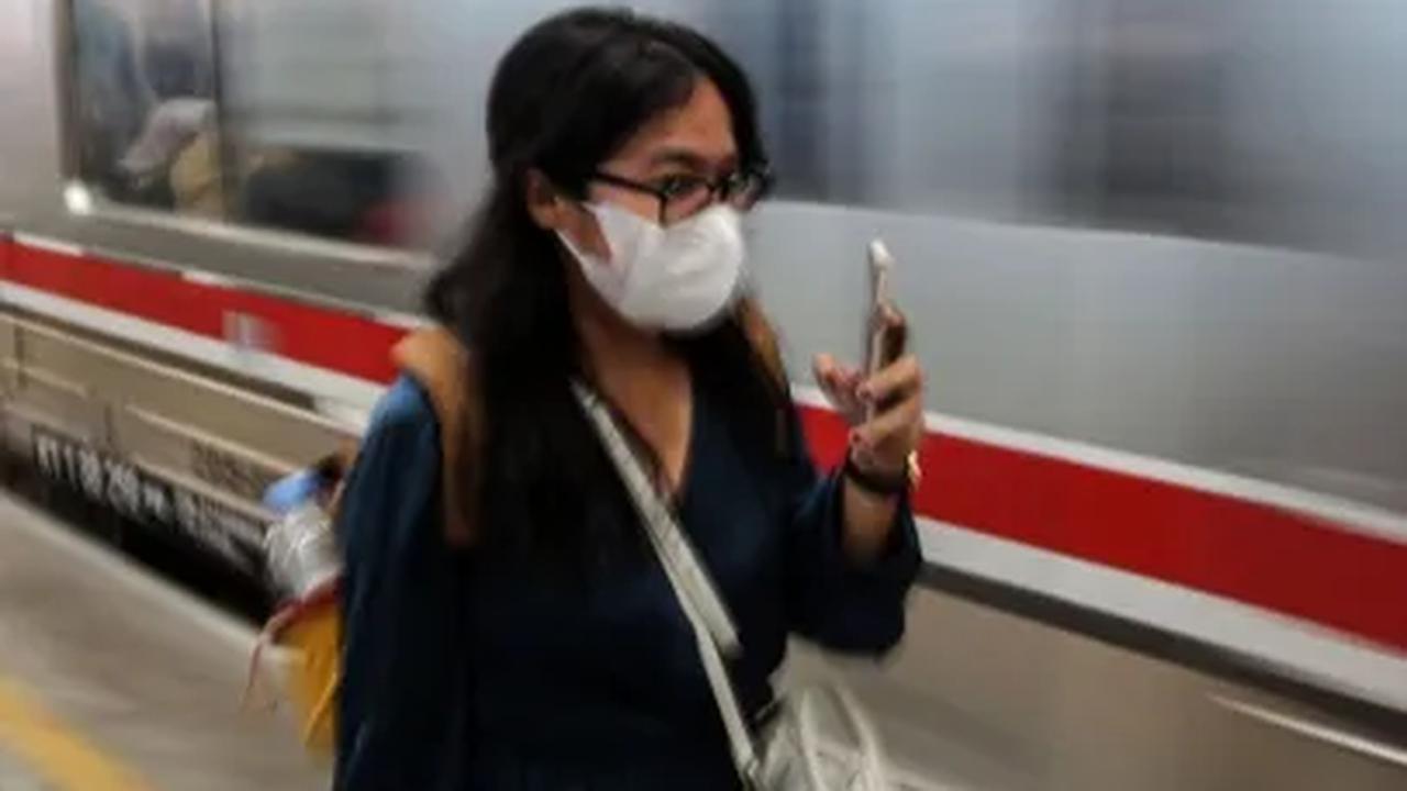 "Mudah-mudahan tahun depan bisa didatangkan, dan ini sudah pembahasan teknis (spesifikasi KRL)," kata dia kepada wartawan di Depo KRL Depok, ditulis Rabu (12/7).