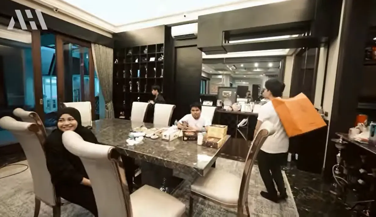 Aurel Hermansyah dan Atta Halilintar (Youtube/AH)