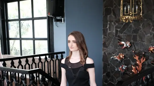 [Bintang] Manis Banget! Tampil Super Kece dengan Koleksi Terbaru dari Brand Ini