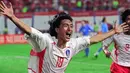 Sial Bagi Italia, Korea Selatan berhasil mencetak gol kemenangan hanya 3 menit menjelang babak kedua perpanjangan waktu usai, tepatnya di menit ke-117 melalui Ahn Jung-hwan. (AFP/Choi Jae-ku)