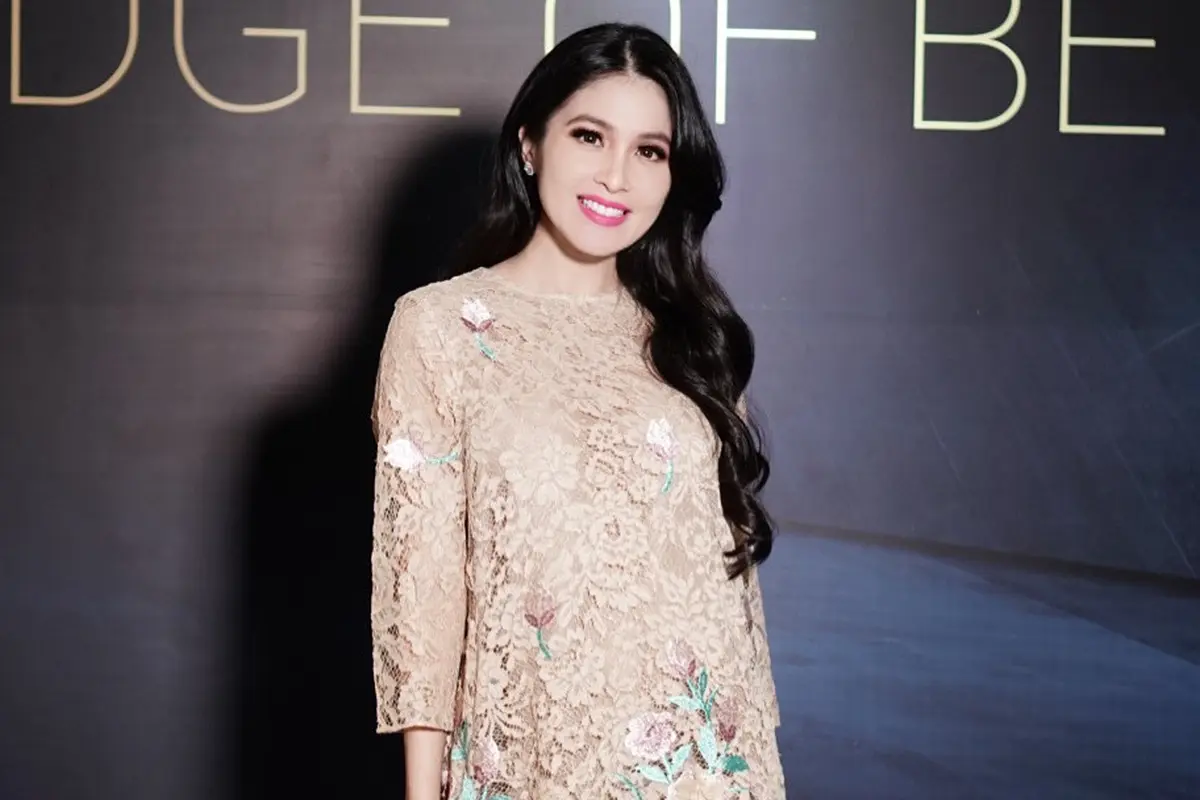 [Bintang] Sandra Dewi