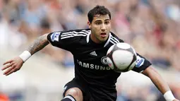 Chelsea merupakan satu-satunya tim Liga Inggris yang pernah disinggahi Ricardo Quaresma. Ia didatangkan ke Stamford Bridge sebagai pemain pinjaman dengan durasi enam bulan, yaitu Januari-Juli 2009. Quaresma tercatat hanya tampil sebanyak 5 kali dengan mencetak 1 assist. (AFP/Paul Ellis)