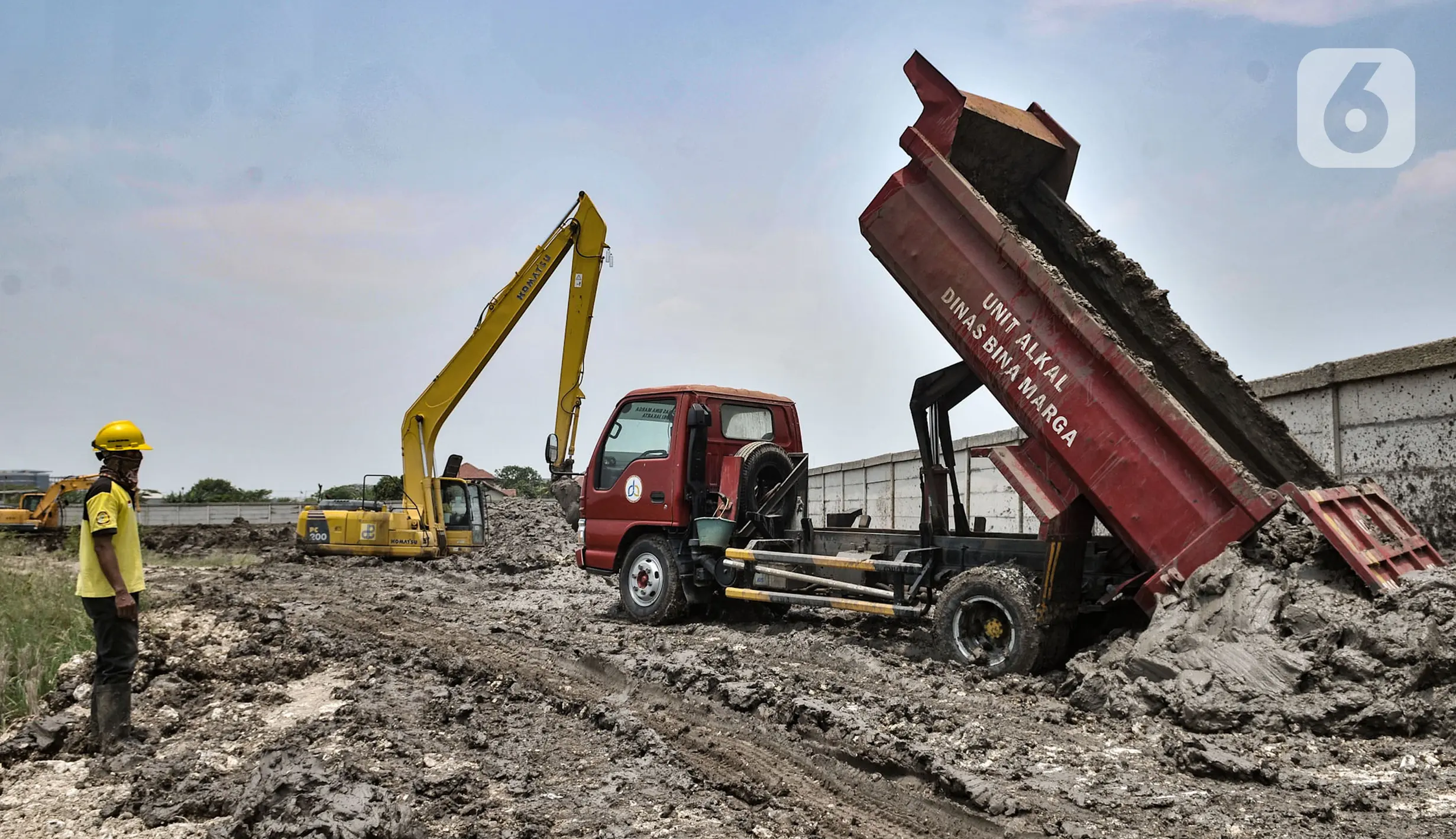 FOTO: TPU Rorotan Disiapkan untuk Pemakaman Khusus Covid-19 - Foto ...