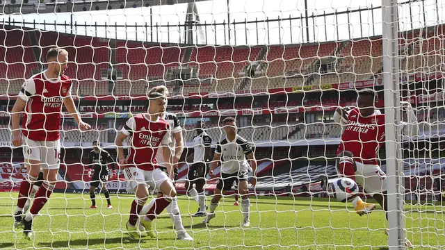 FOTO: Gol di Masa Injury Time Buyarkan Kemenangan Fulham di Kandang Arsenal - Eddie Nketiah