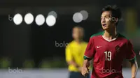 Pemain Timnas Indonesia U-19, Hanis Saghara mencetak satu gol saat Indonesia menang 8-0 atas Brunei Darusalam pada laga Grup B Piala AFF 2018. (Bola.com/Nicklas Hanoatubun)