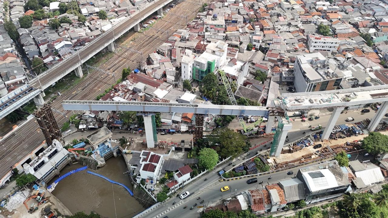Jakpro Catat 6,4 Juta Jam Kerja Nihil Kecelakaan di Proyek LRT Jakarta Fase 1B