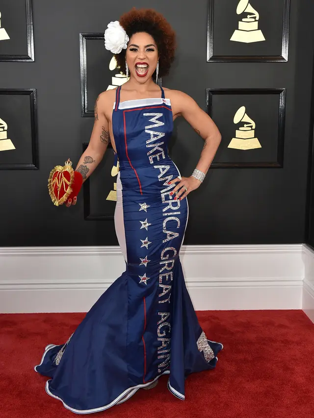 20170212-Gaun Grammy Awards Joy Villa-Los Angeles