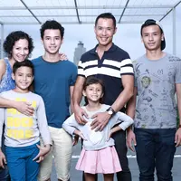 Foto profil Erwin Parengkuan dan Keluarga (Febio Hernanto/bintang.com)