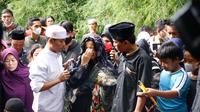 Pemakaman jenazah Ki Joko Bodo di TPU Kober Lubang Buaya, Jakarta Timur, Selasa (22/11/2022). (Foto: M. Altaf Jauhar)