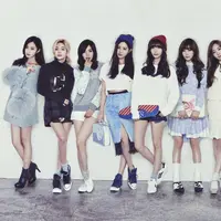 Fans dibuat heboh dengan kemunculan artis yang disebut sebagai member baru SNSD. Siapakah dia?