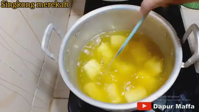 Tidak Usah Direndam Es Batu, Begini Trik Goreng Singkong Agar Empuk dan Merekah