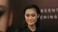 Dapatkan Tampilan Natural dan Berani dengan 2 Palet Eyeshadow