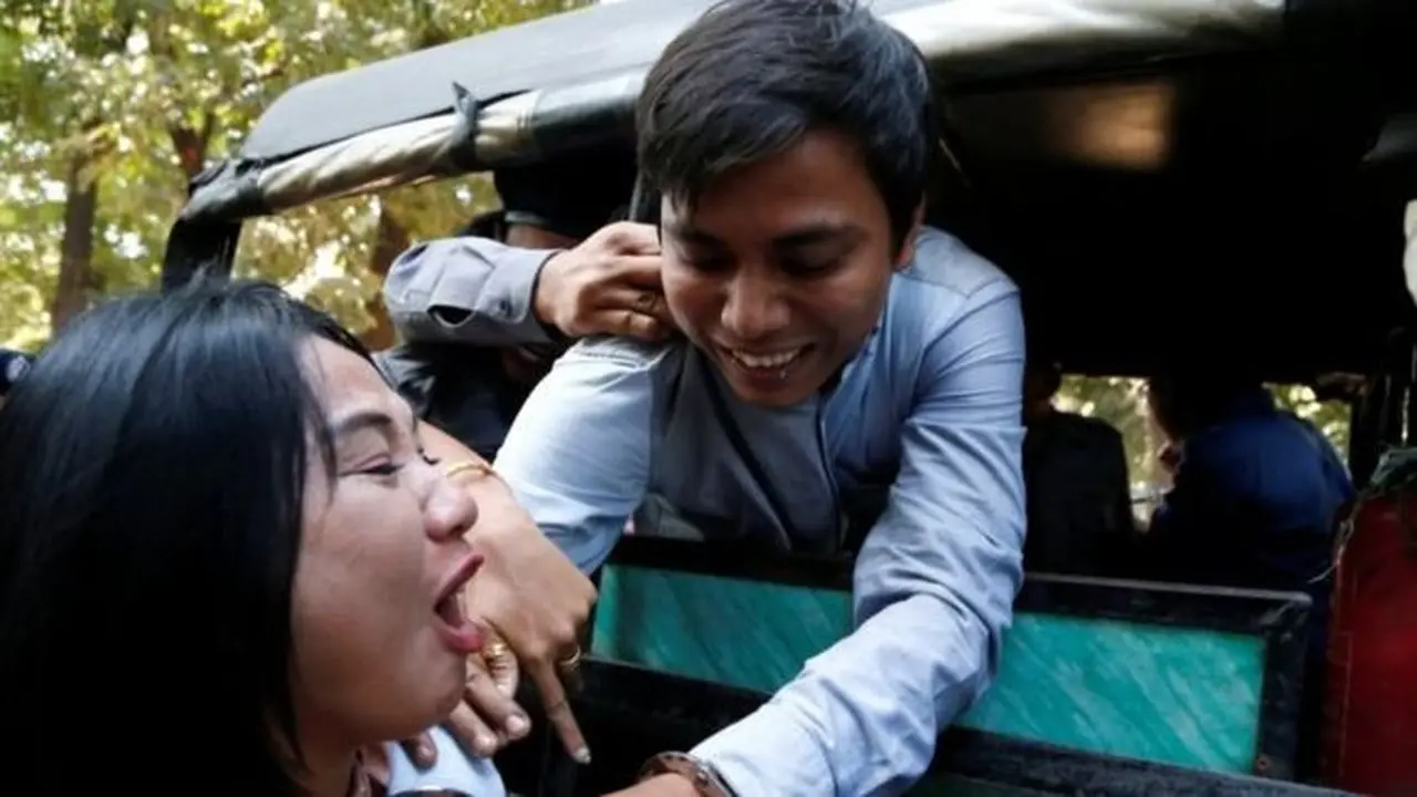 Jurnalis Reuters ditangkap Myanmar - (AP)