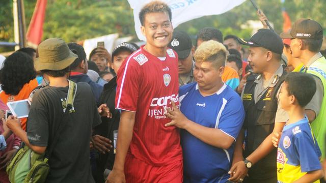 Kiper Arema Cronus Kurnia Meiga
