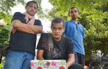 Trio pewarta foto di balik foto demo