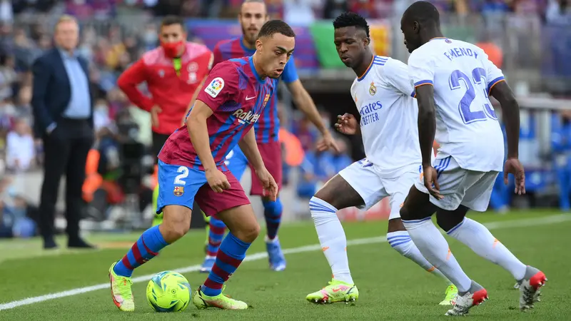 Foto: Dua Debutan Cetak Gol, Laga El Clasico Jilid Satu Musim 2021 / 2022 Jadi Milik Real Madrid usai Bungkam Barcelona 2-1